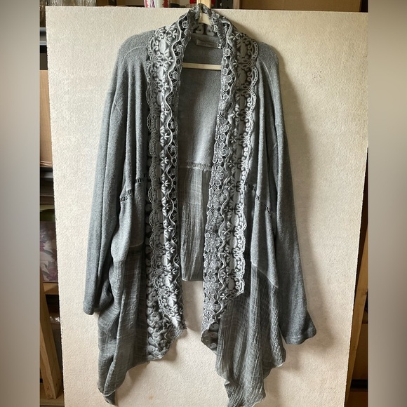SHEIN Swim Kimono aperto davanti con maniche lunghe e colore tinta